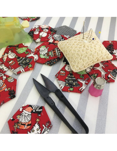 Clover carbon thread cutter