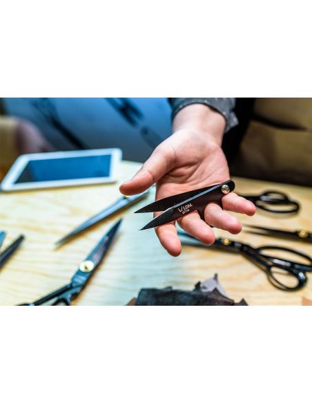Midnight LDH black thread snips