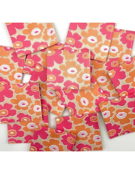 Set of 5 vintage flower woven sew-on labels