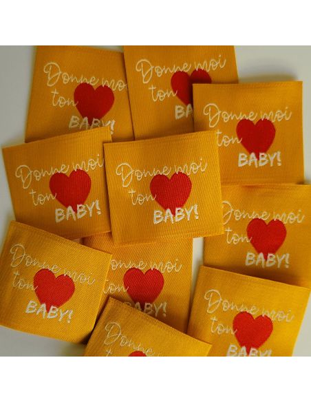 Set of 5 woven sew-on labels "Give me your heart baby" - Saffron