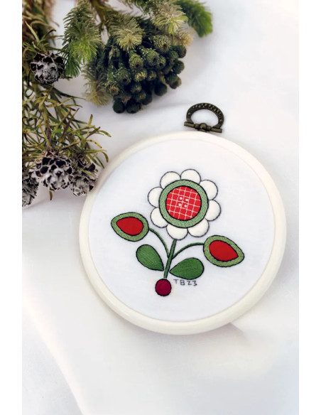Livre introduction à la broderie blanche en couleur