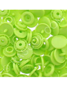 Pack of 25 KAM round resin snaps - Apple green
