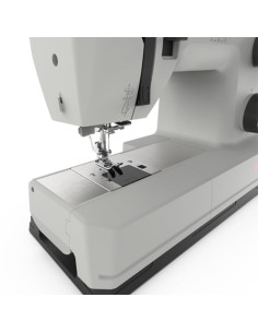 Necchi Q132A sewing machine 2