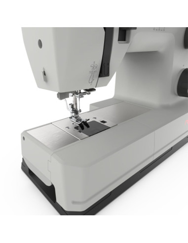 Necchi Q132A sewing machine