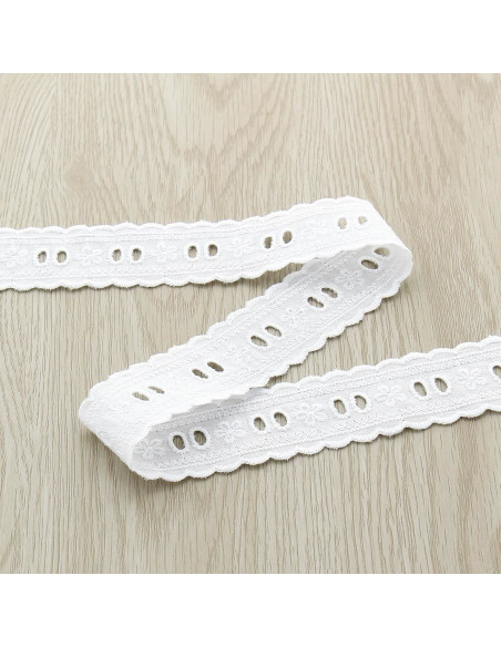 English embroidery Nina - White