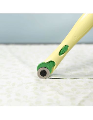Clover 18mm rotary cutter