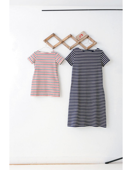 Book: Sewing with an Overlocker is Very Simple