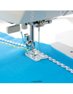 Closed transparent sole for satin stitch