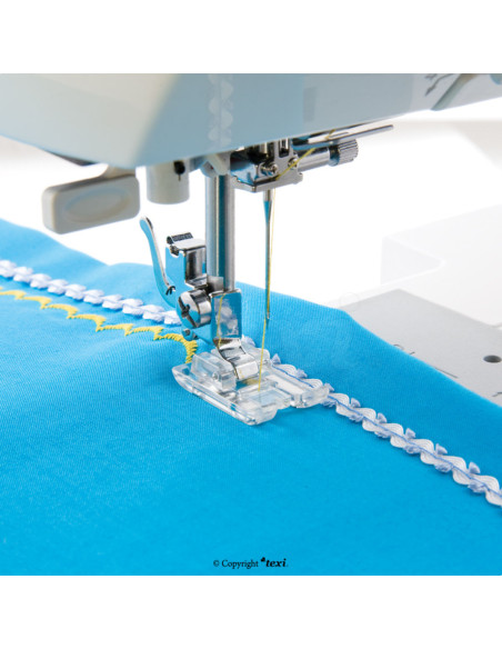 Closed transparent sole for satin stitch
