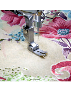 Foot for fine fabrics
