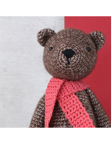 Crochet kit - Bobbi the bear