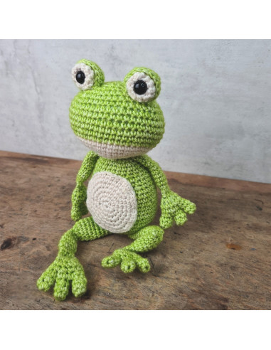 Crochet kit - Vinny the frog