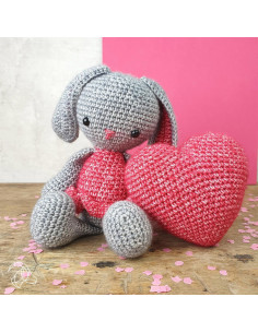 Crochet kit - Pippa the bunny