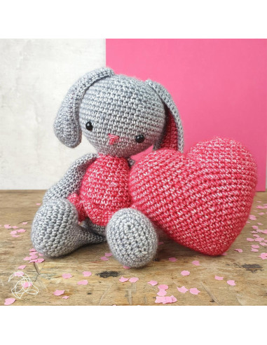 Crochet kit - Pippa the bunny