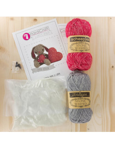 Crochet kit - Pippa the bunny 2