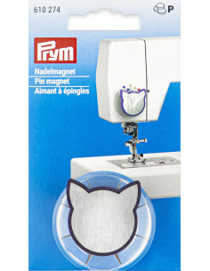 Suction cup with cat magnet for sewing machines