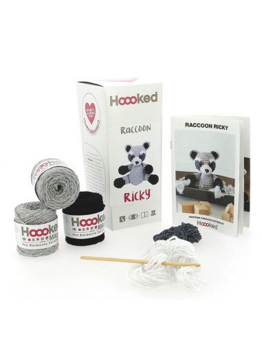 Crochet kit - Ricky the raccoon
