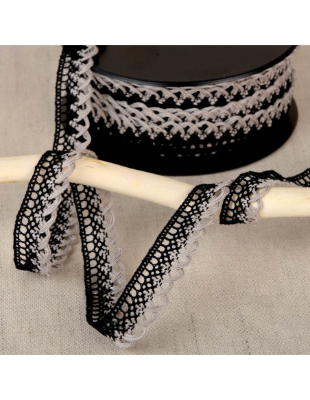 10mm Scalloped Lace - Black
