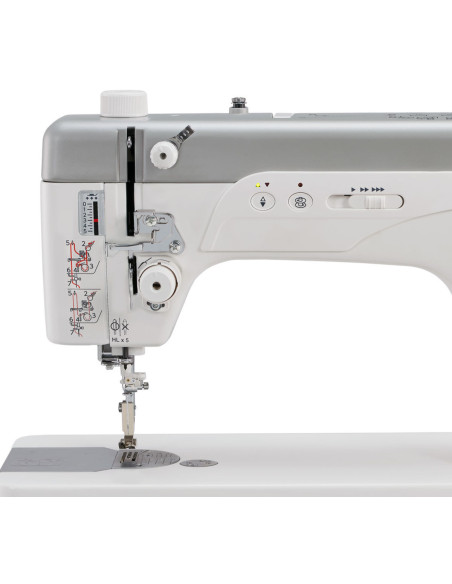 Janome HD-9 Professional sewing machine