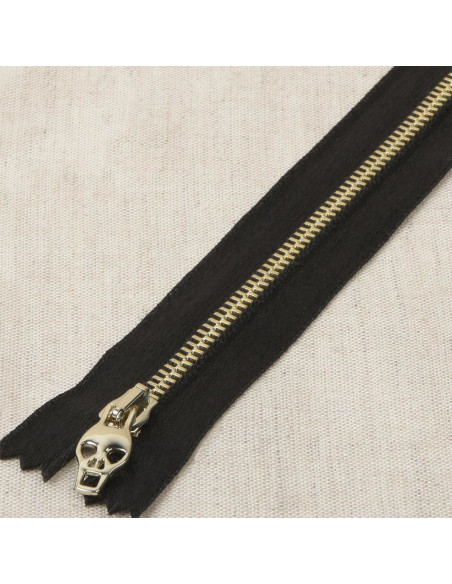 Satin metal lurex skull closure - Gold