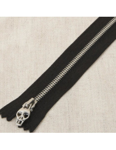 Satin metal lurex skull closure - Silver