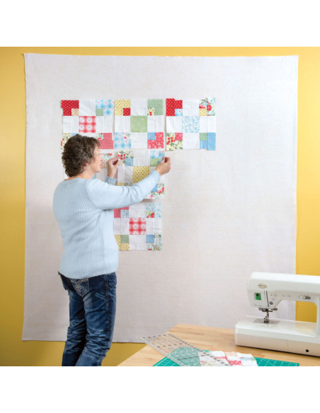 Center Stage Design Wall 182 cm x 182 cm