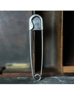 Large safety pin 12.7 cm