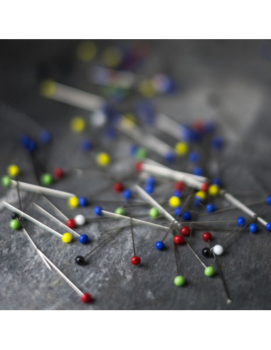 Box of 100 extra-fine glass head pins Merchant & Mills