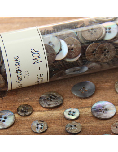 Set of 8 black 15 mm 4-hole mother-of-pearl buttons