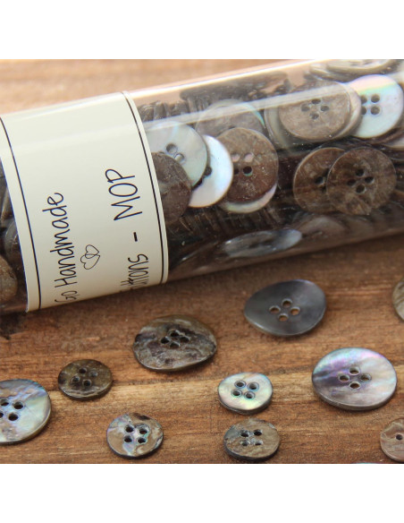 Set of 8 black 15 mm 4-hole mother-of-pearl buttons