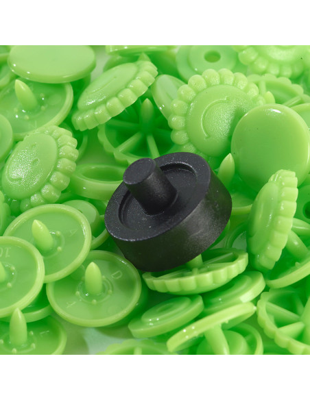 Set of 21 Color Snaps Flower Press Studs 13.6 mm - Green
