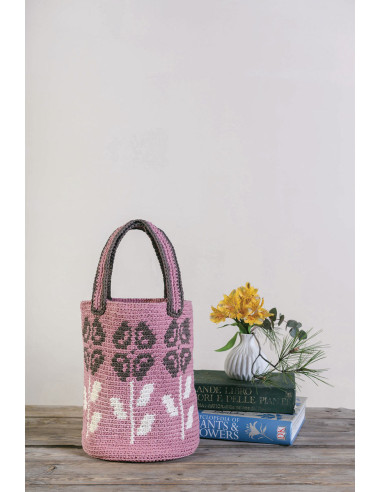 Nova Vita 4 DMC Catalog - 16 Bag and Accessory Projects
