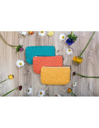 Nova Vita 4 DMC Catalog - 16 Bag and Accessory Projects