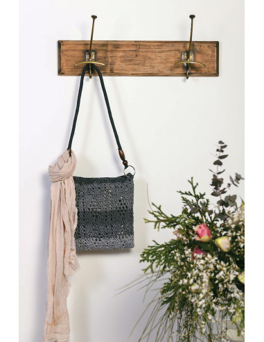 Nova Vita 4 DMC Catalog - 16 Bag and Accessory Projects