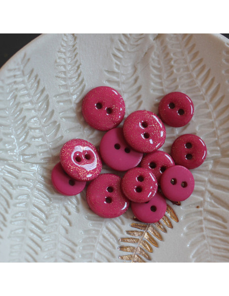 Glitter button with 2 holes - Fuchsia