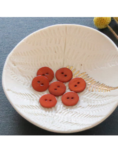 Flat mother-of-pearl button with 2 holes - Caramel