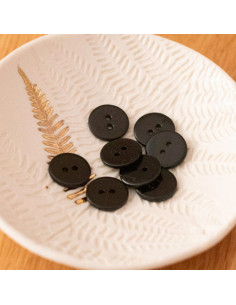 Flat mother-of-pearl button with 2 holes - Black