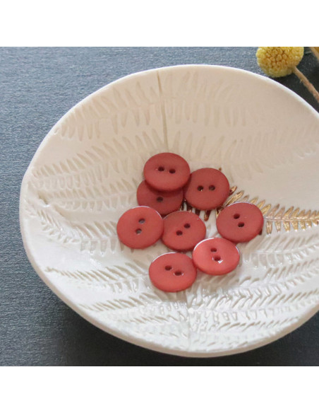 Flat mother-of-pearl button with 2 holes - Terracotta