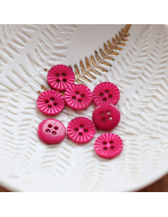Four-hole daisy button - Fuchsia