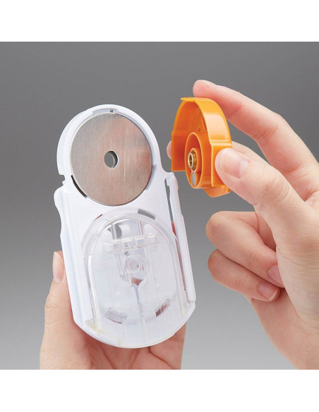 Fiskars contactless blade change tool