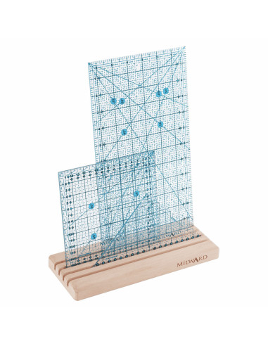 Wooden case with 4 slots for patchwork rulers