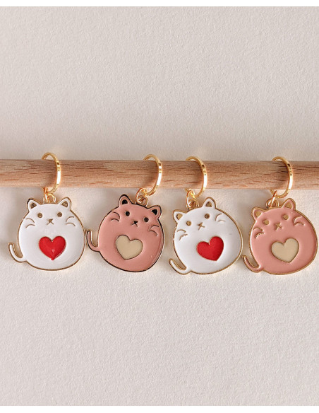Set of 4 stitch marker rings - Heart Cats