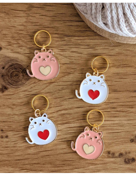 Set of 4 stitch marker rings - Heart Cats