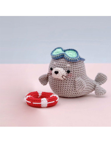 Amigurumi crochet kit - Natto the seal
