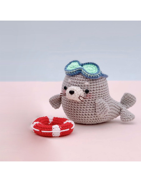 Amigurumi crochet kit - Natto the seal
