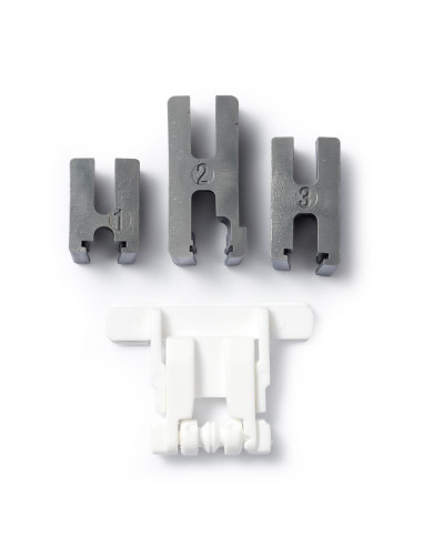 Pry bar for installing invisible zipper
