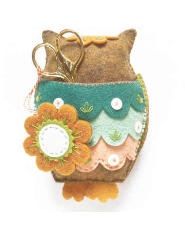 Felt kit for a small owl pincushion and scissor holder
