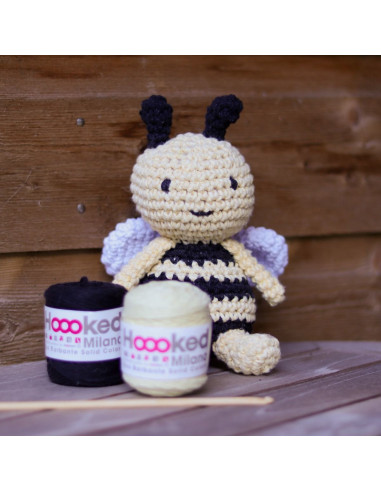 Crochet kit - Honey the bee