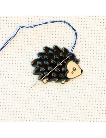 Magnetic Needle Holder - Hedgehog