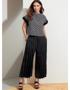 Top and pants pattern - Vogue 1868